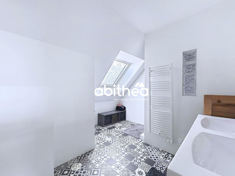 Maison - 134 m² - 5 pièces