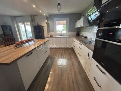 Maison - 138 m² - 6 pièces