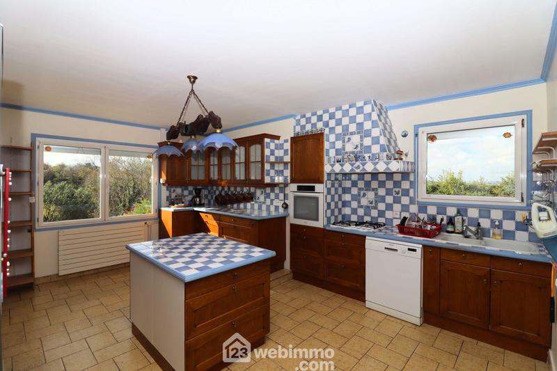 Maison - 143 m² - 7 pièces