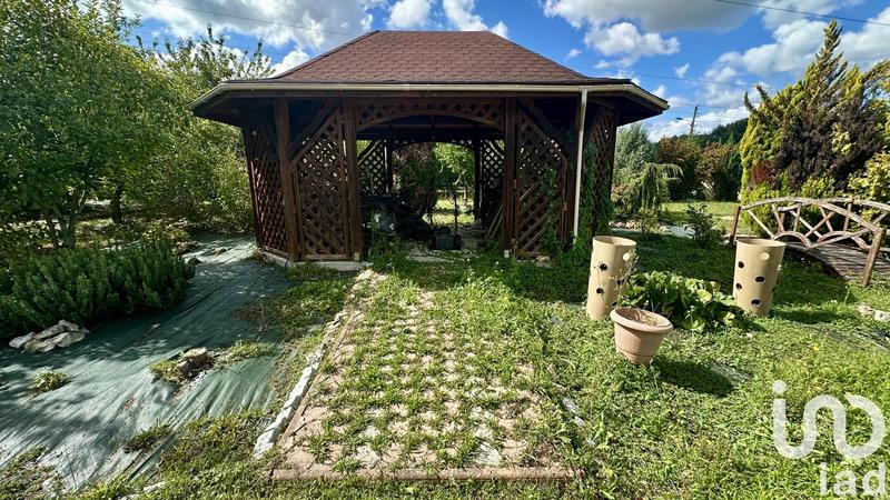 Maison - 220 m² - 8 pièces