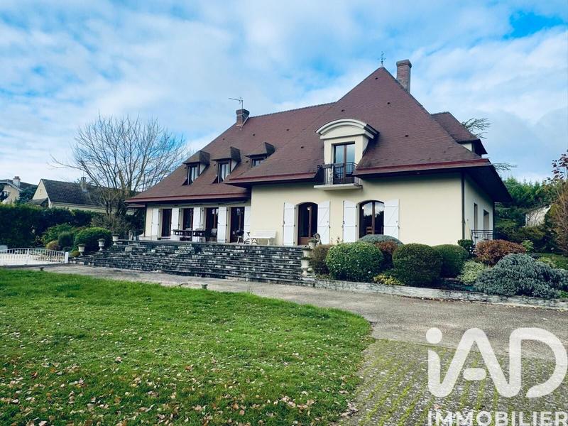 Maison - 410 m² - 12 pièces