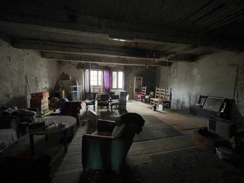 Maison - 330 m² - 8 pièces