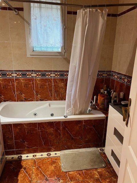 Maison - 145 m² - 5 pièces