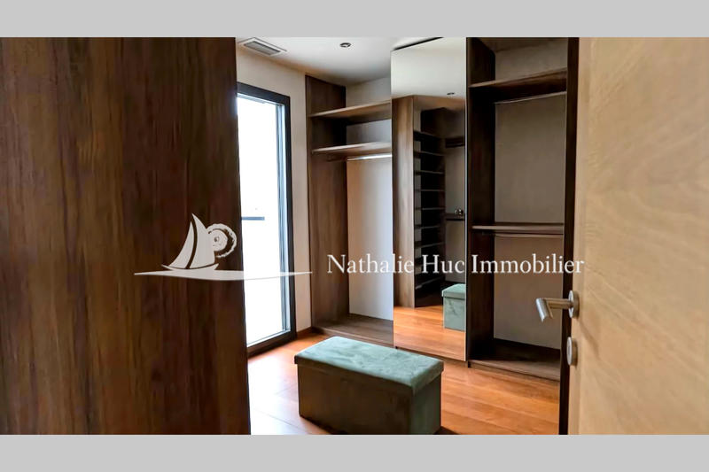 Maison contemporaine - 174 m² - 5 pièces