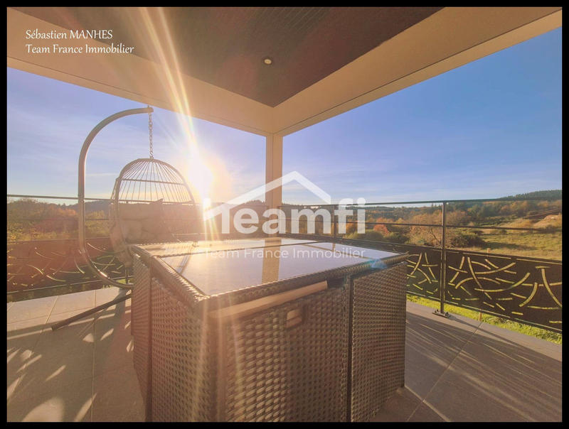 Maison - 138 m² - 5 pièces