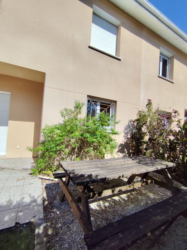 Maison - 200 m² - 12 pièces