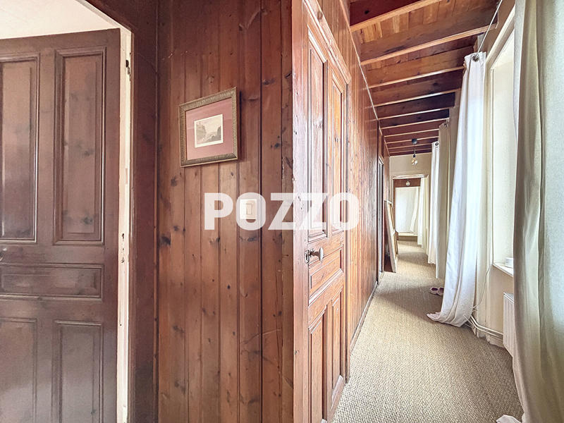 Maison - 198 m² - 6 pièces