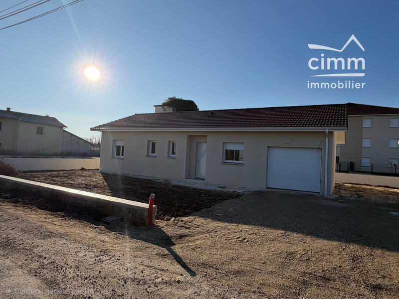 Villa - 80 m² - 4 pièces