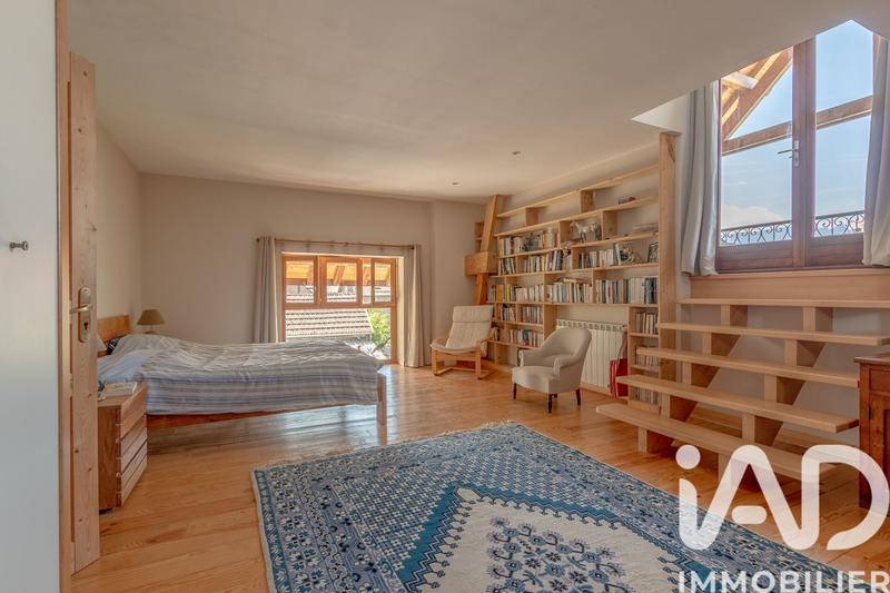 Maison - 200 m² - 6 pièces