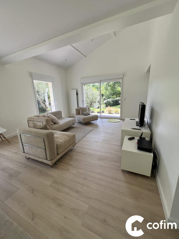 Maison traditionnelle - 150 m² - 6 pièces