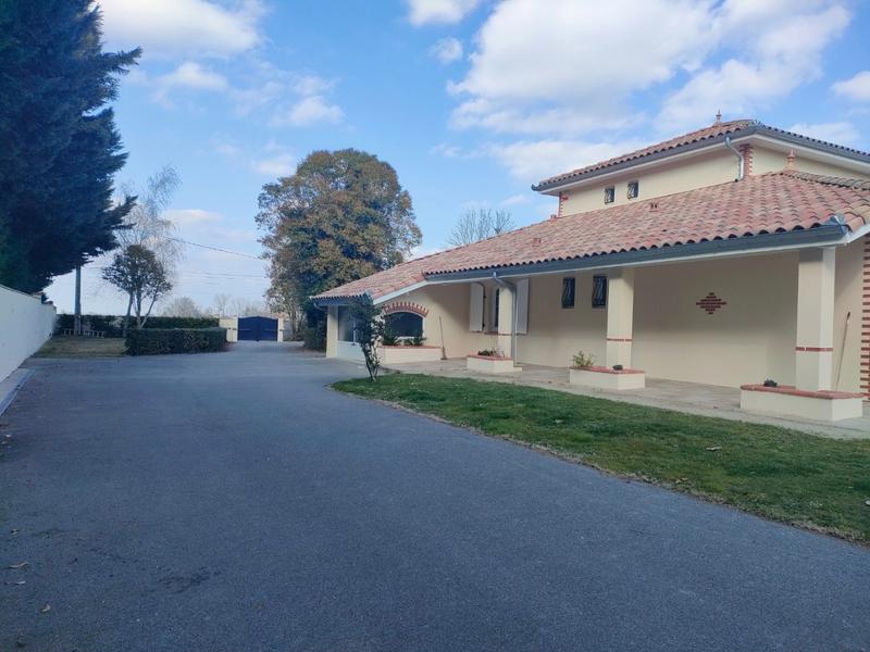 Haras - 340 m² - 10 pièces