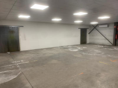 Local commercial - 1 000 m²