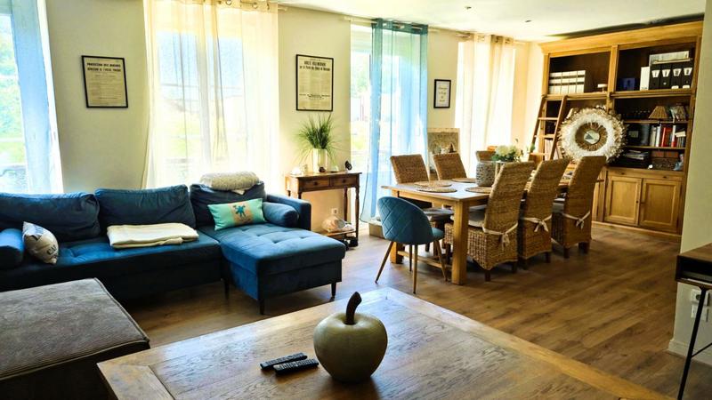 Maison - 165 m² - 8 pièces