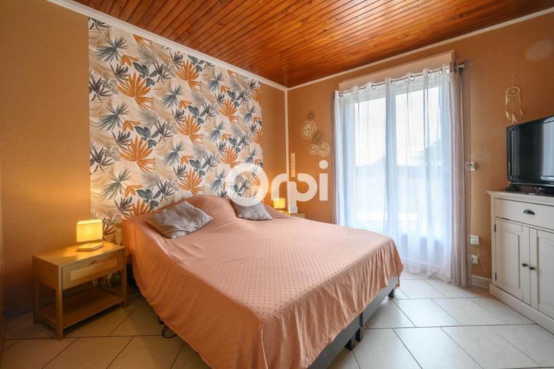 Maison - 180 m² - 7 pièces