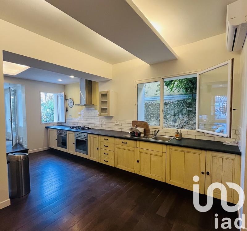 Maison - 189 m² - 8 pièces