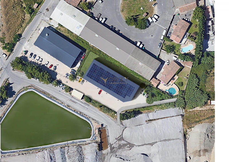 Local d'activités - 182 m²