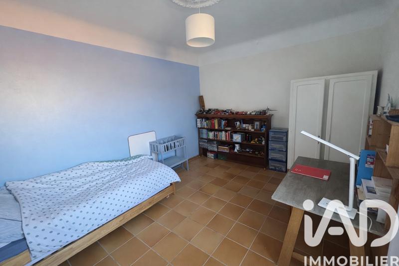Maison - 241 m² - 7 pièces