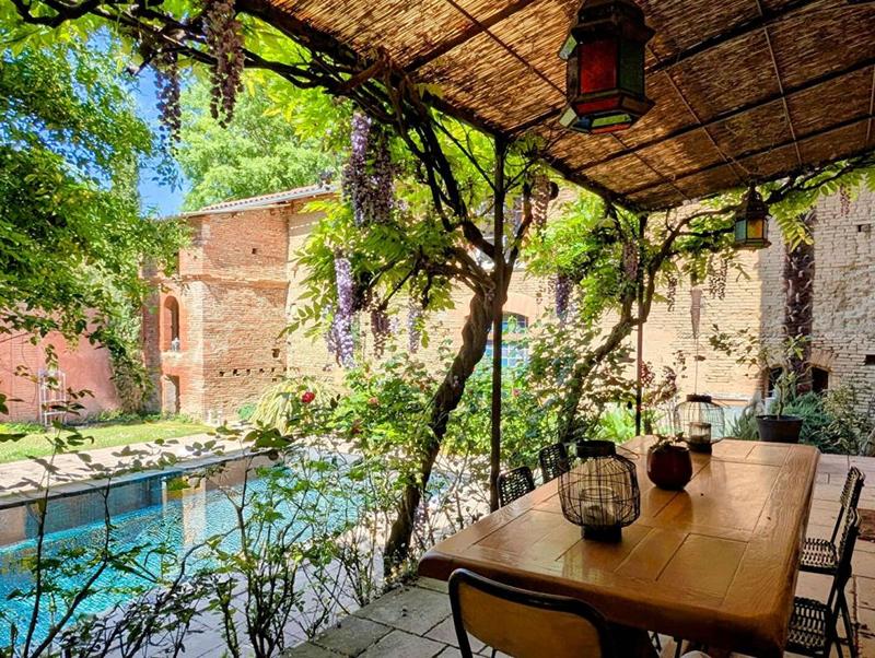 Demeure - 315 m² - 10 pièces