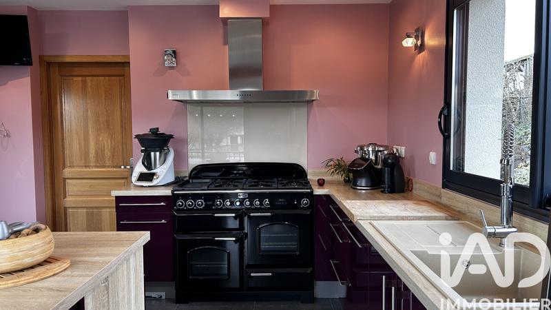 Maison - 217 m² - 8 pièces