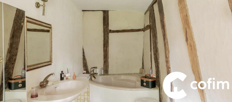 Maison - 253 m² - 5 pièces