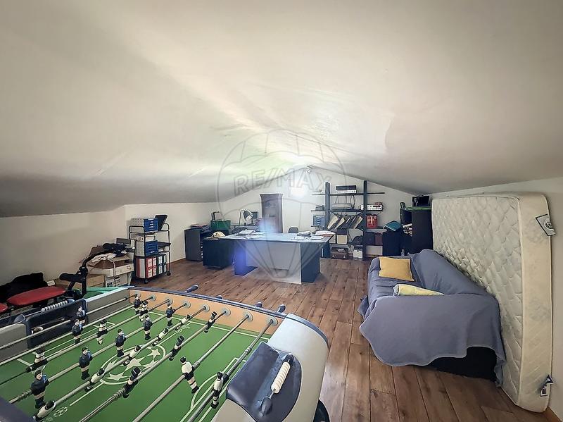 Maison - 223 m² - 7 pièces