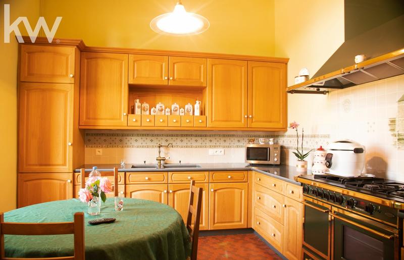 Propriété - 300 m² - 8 pièces