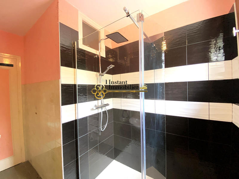 Maison - 110 m² - 6 pièces