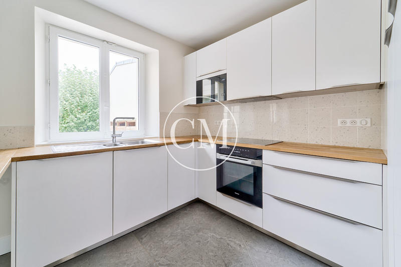 Hôtel particulier - 235 m² - 7 pièces