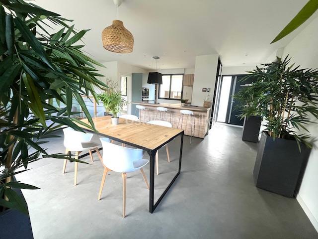 Maison - 113 m² - 5 pièces