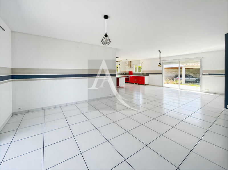 Maison - 105 m² - 5 pièces