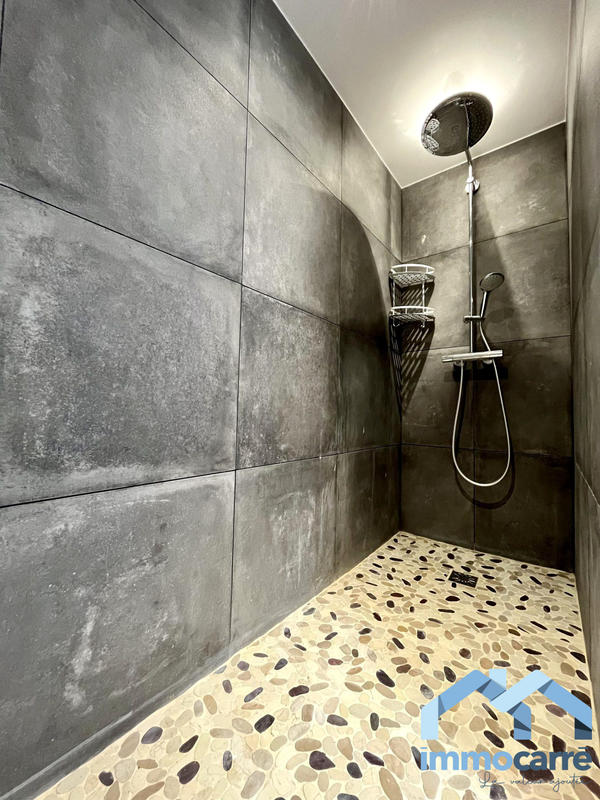 Maison - 188 m² - 6 pièces