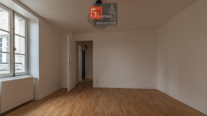 Maison - 198 m² - 7 pièces