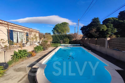 Maison - 102 m² - 4 pièces