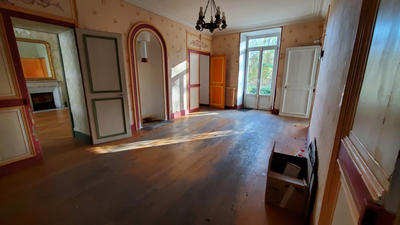 Maison de ville - 230 m² - 11 pièces