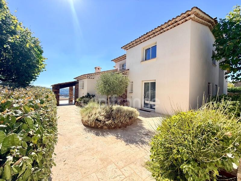 Maison - 315 m² - 11 pièces