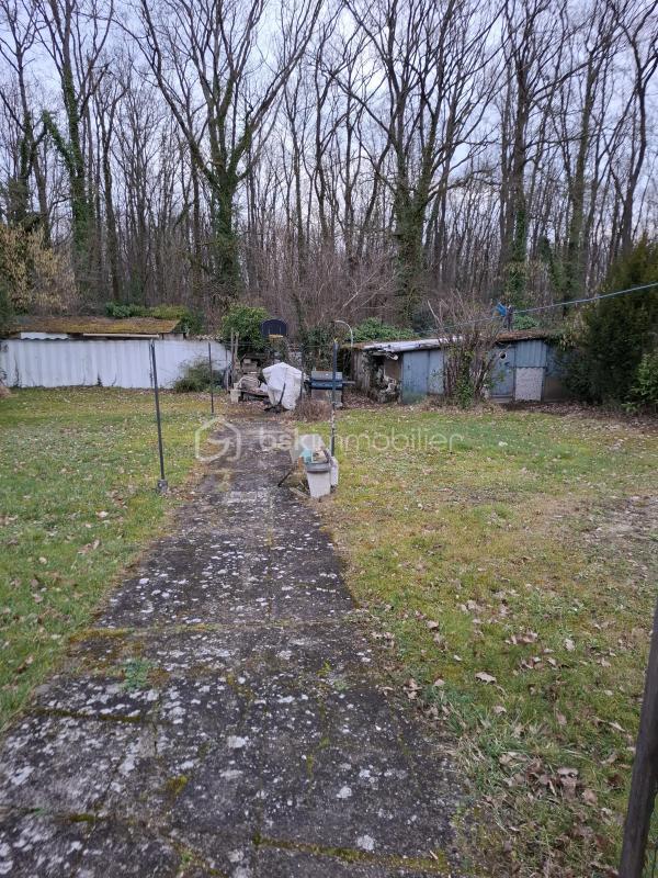 Terrain constructible - 553 m²