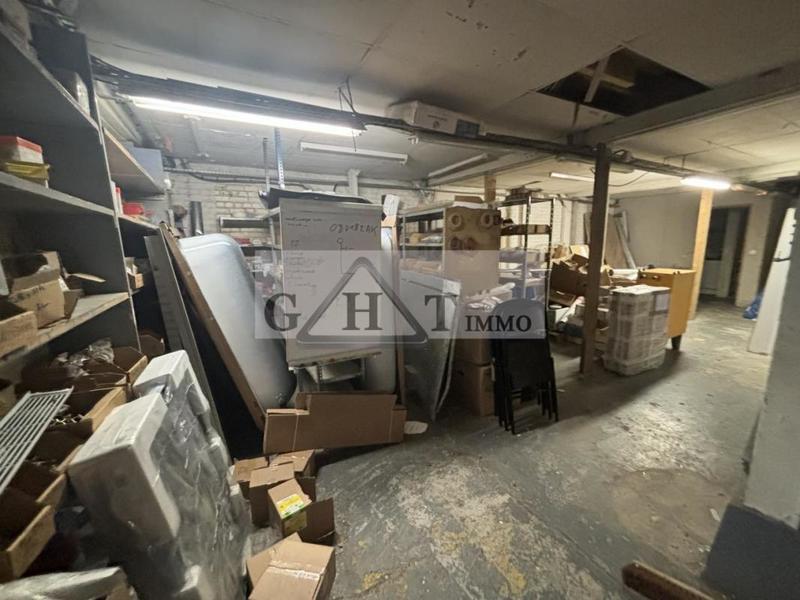 Entrepôt - 415 m²
