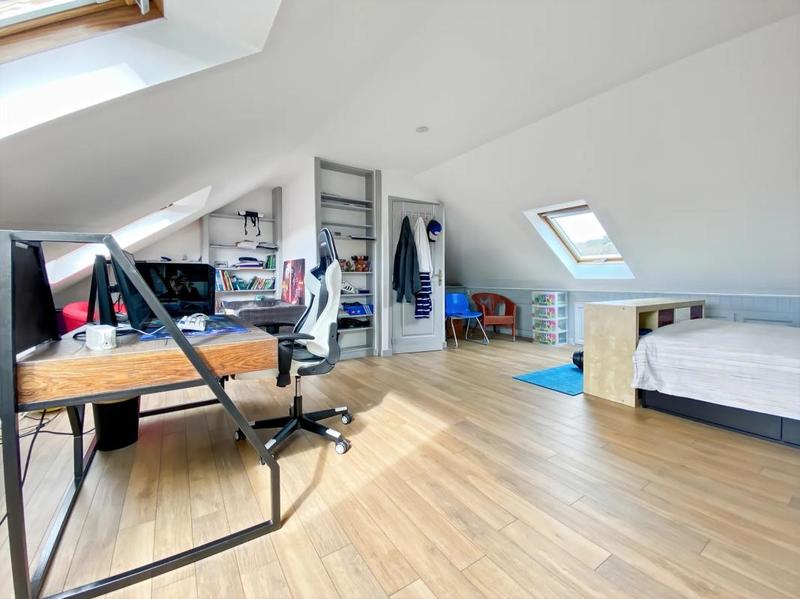 Maison - 141 m² - 7 pièces