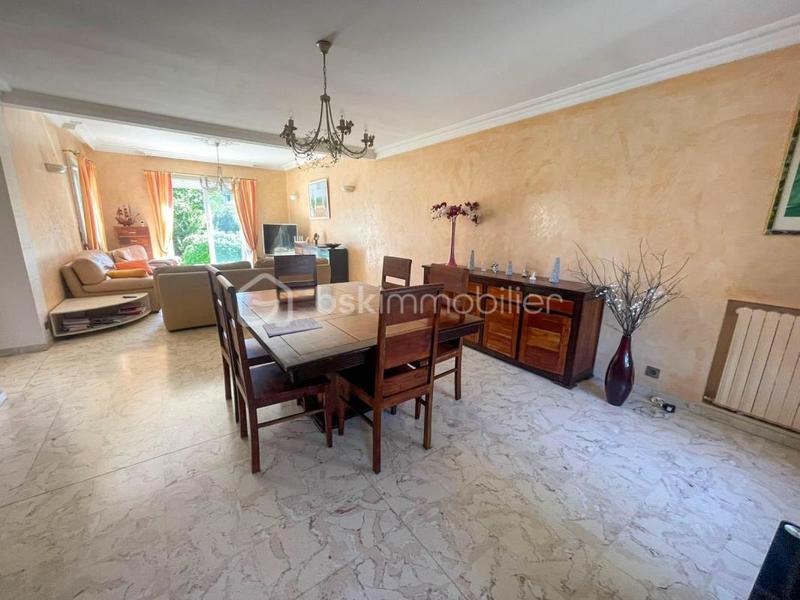 Maison ancienne - 240 m² - 9 pièces