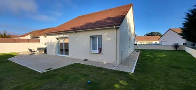 Maison - 104 m² - 4 pièces