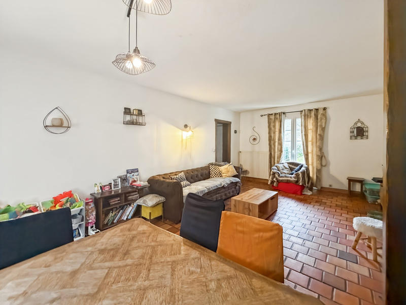 Maison - 90 m² - 5 pièces