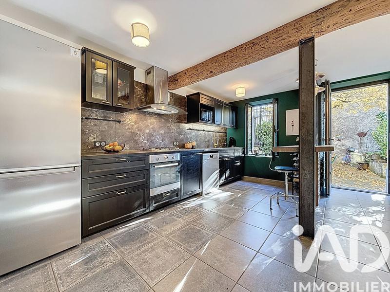 Maison - 180 m² - 9 pièces