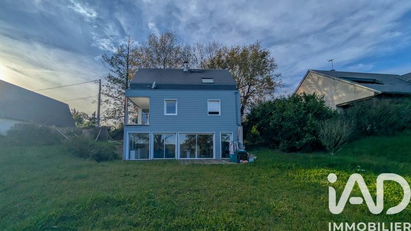 Maison - 140 m² - 5 pièces