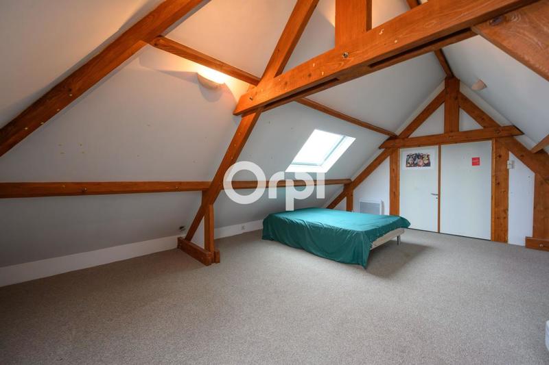 Maison - 250 m² - 6 pièces