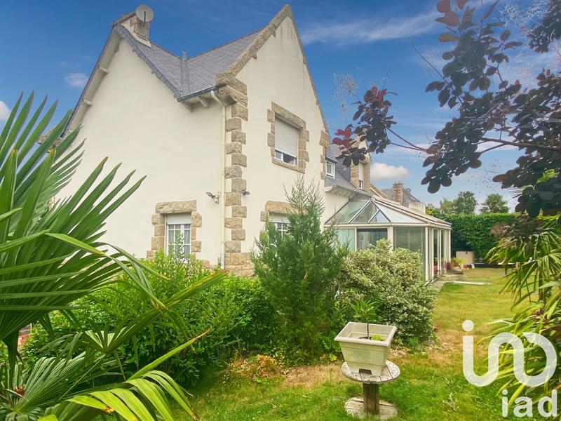 Maison - 200 m² - 8 pièces