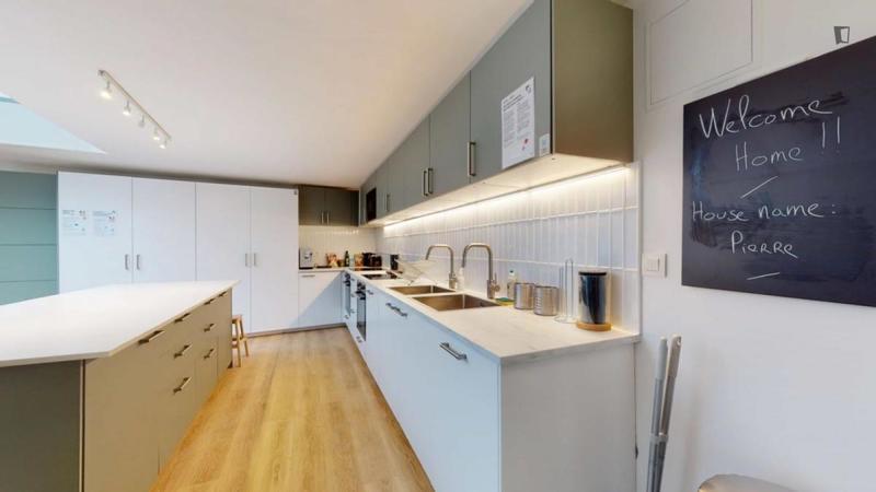 Chambre - 9 m² - 15 pièces