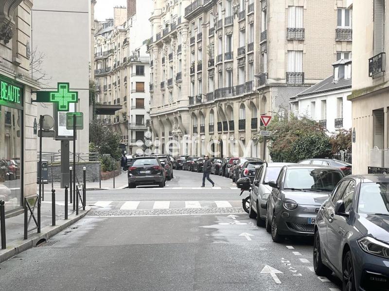 Bureau - 46 m² - 1 pièce