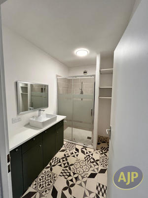 Appartement - 76 m² - 3 pièces