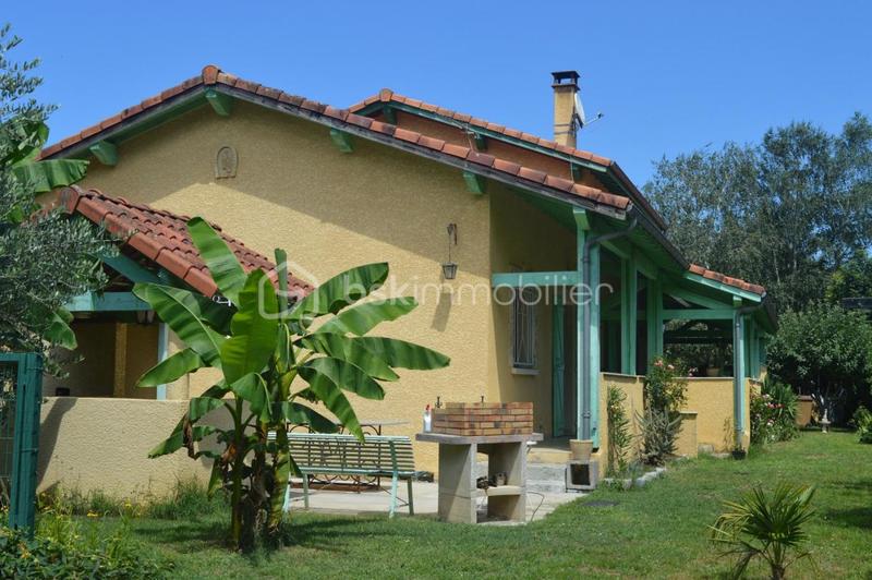 Maison traditionnelle - 156 m² - 6 pièces