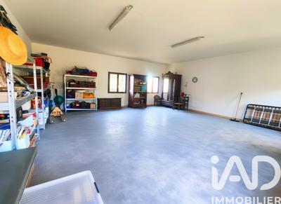 Maison - 195 m² - 4 pièces